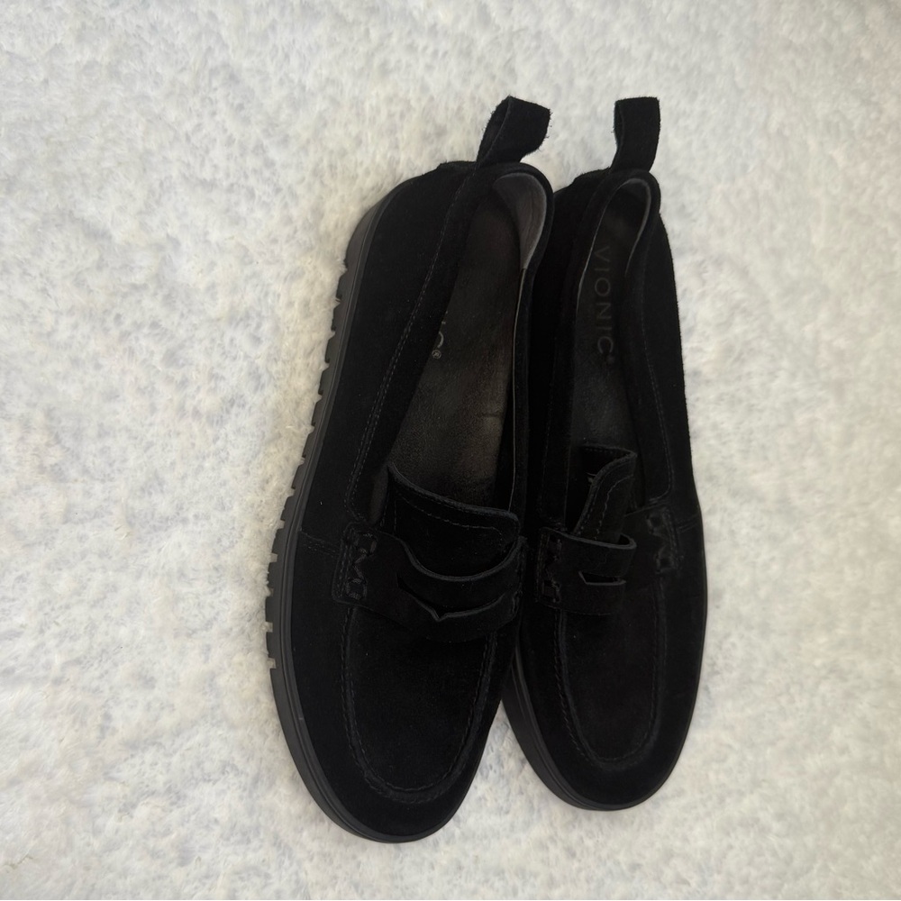 Vionic Uptown Black Suede Loafers Sz 8 - Picture 2 of 12
